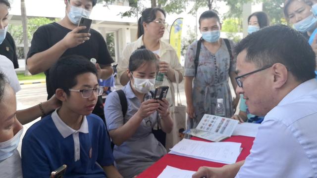 航天VR博物館、古科技產(chǎn)品進(jìn)校園:2021年全國科技活動(dòng)周深圳分會(huì)場啟幕